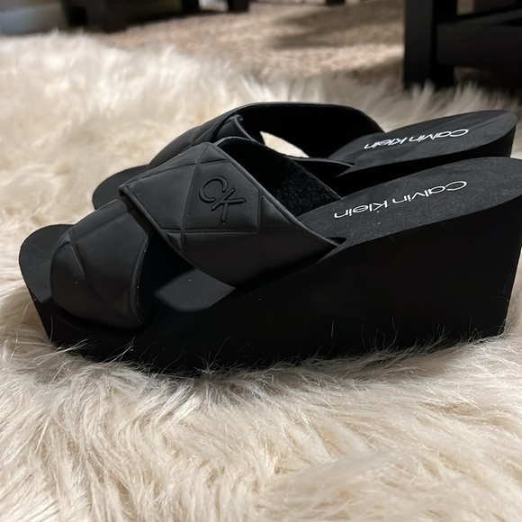 Calvin Klein wedge - Picture 3 of 6